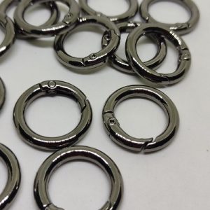 Paracord Anahtarlık Yuvarlak Model Karabina Halka 2 cm Nikel Siyah Renk - Görsel 3